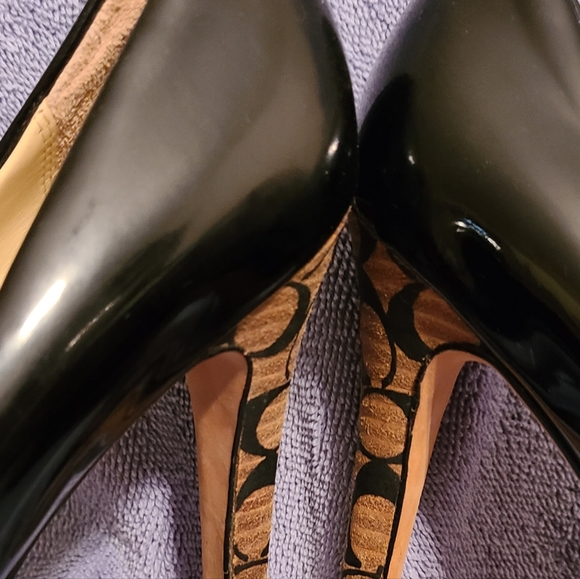 Black Coach Leather Heel / Pump Size 6.5 - Picture 2 of 9